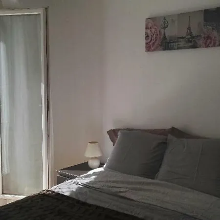 Apartment ☆ 2 Pieces A Paris La Defense & Parking *